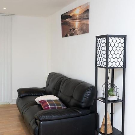 1 Bed Luxury Comfortable Apt 런던 외부 사진