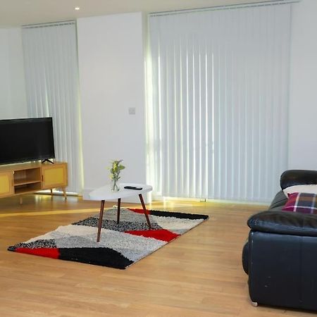 1 Bed Luxury Comfortable Apt 런던 외부 사진