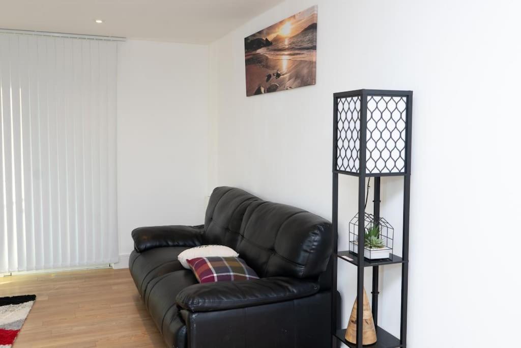 1 Bed Luxury Comfortable Apt 런던 외부 사진