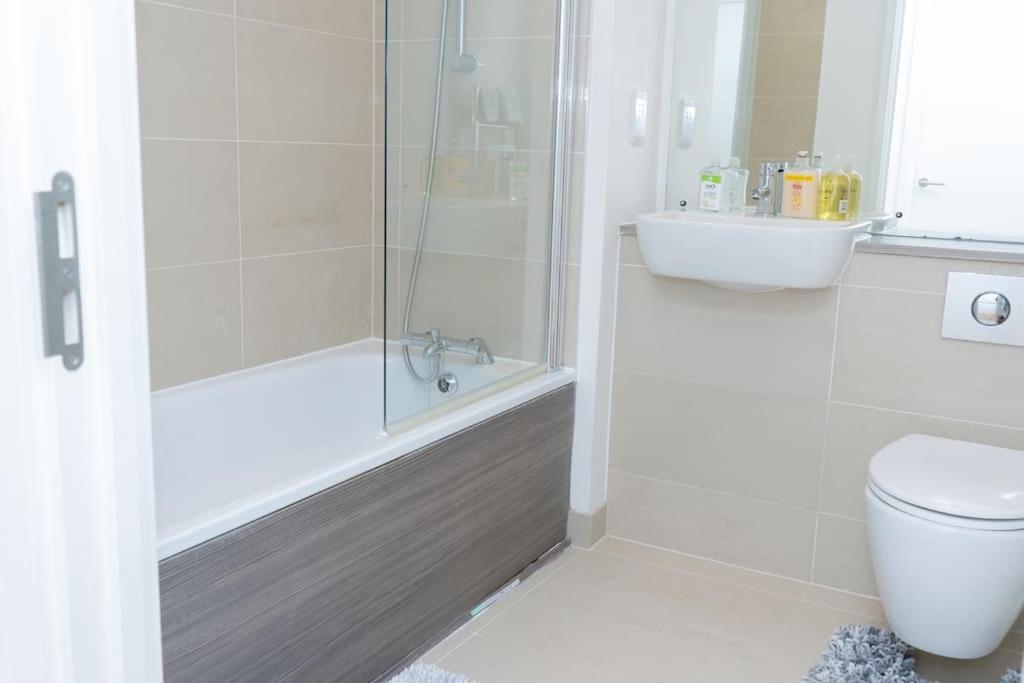 1 Bed Luxury Comfortable Apt 런던 외부 사진